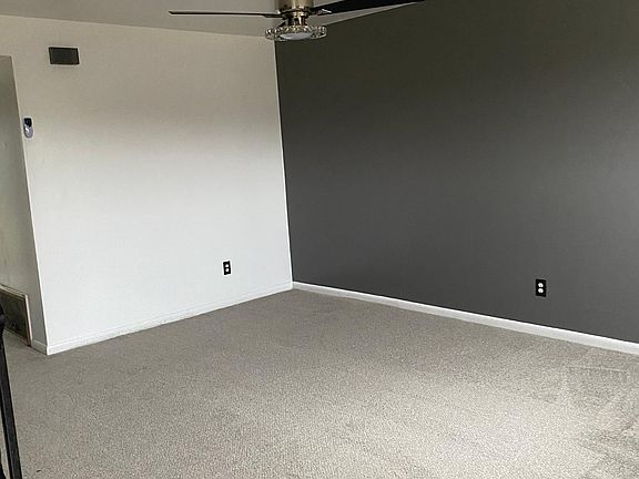 3rd image of 517 Bright Ave #3