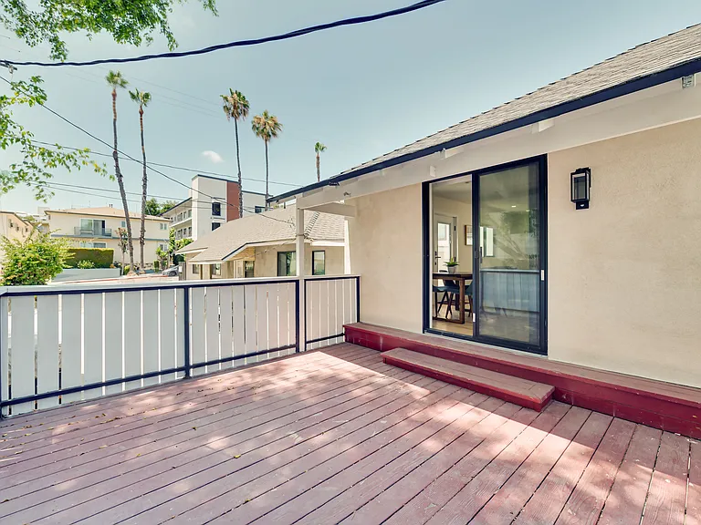 918 N San Vicente Blvd #D — Photo 20