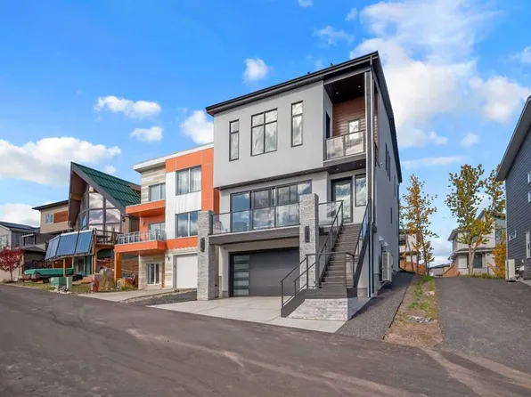 49 S Rockhaven Grn NW, Calgary, AB T3G 0C5
