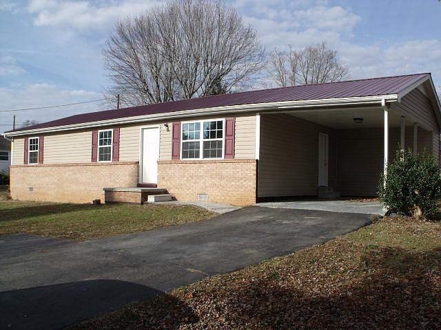 1st image of 218 Henderson Dr