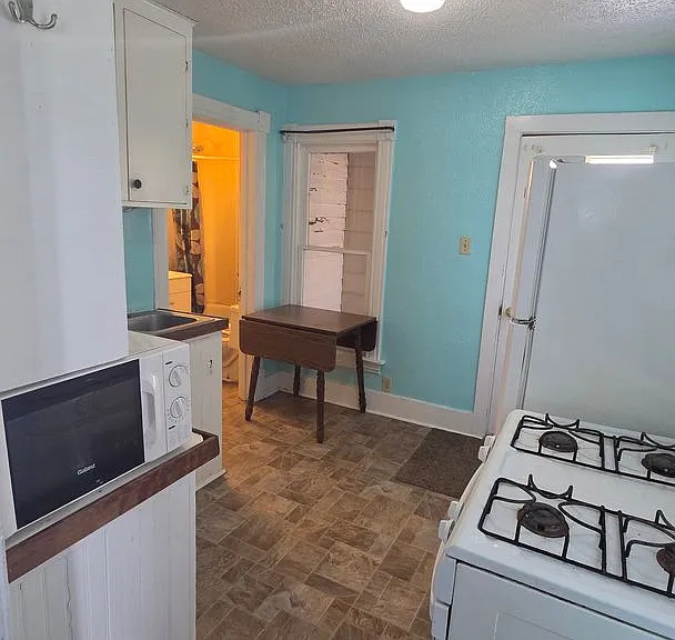814 9th Ave SW #B — Photo 8