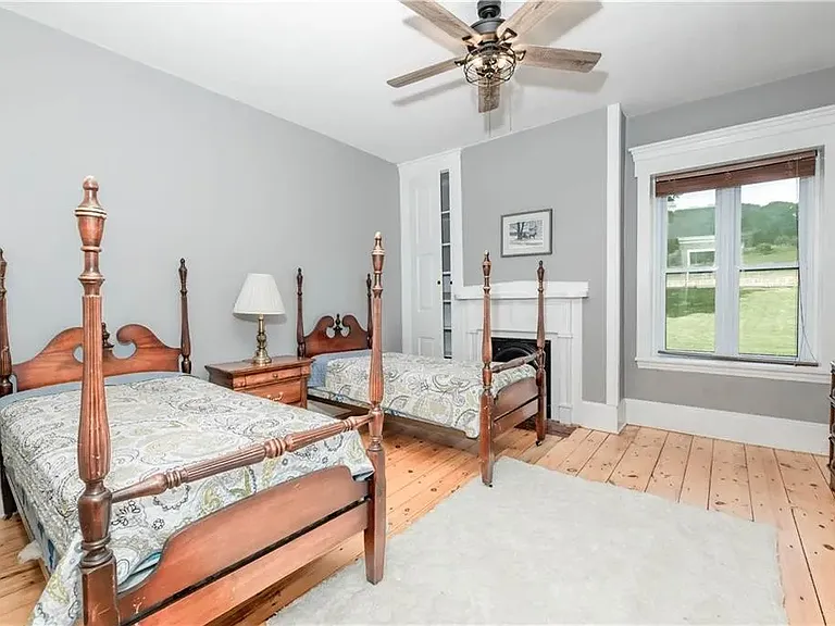2318 Fleming Rd — Photo 20