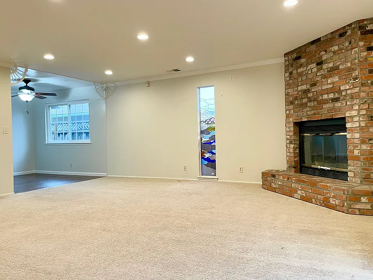 1378 Turlock Ln — Photo 6