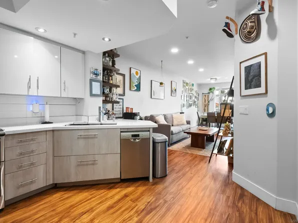 2400 5th Ave Unit 329, San Diego, CA 92101