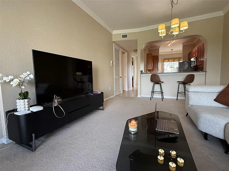 3500 Oaks Clubhouse Dr #303 — Photo 12