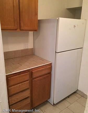 5th image of 1258 N Orange Grove Ave #2