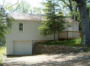 10 Spruce St, Mount Pocono, PA 18344
