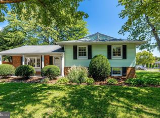 306 S Harrison Rd, Sterling, VA 20164