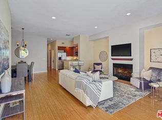 4705 Whitsett Ave APT 101, Studio City, CA 91604
