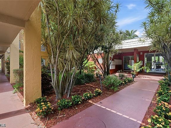 3rd image of 2366 E Mall Dr APT 403