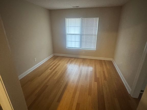 4th image of 3509 Myrtie Ct