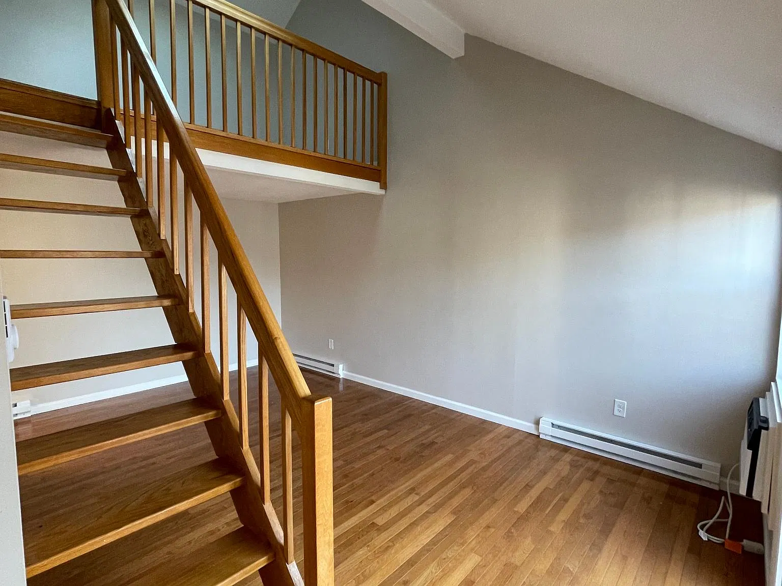 1 bed, 726 sqft, $1,950 — Photo 1