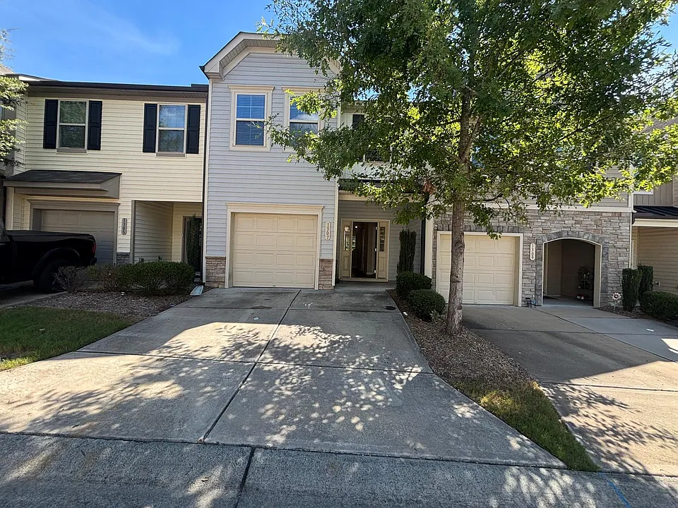 1307 Garden Stone Dr