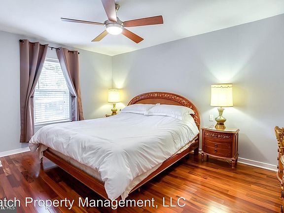 2nd image of 1625 International Dr Unit Th1
