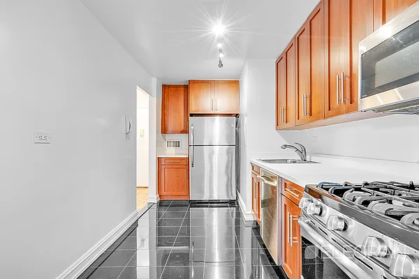 Rented by (Legacy) Elegran | media 4