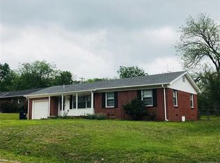 108 N Crownpoint Dr, Ada, OK 74820