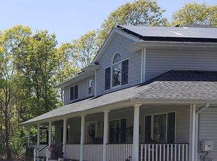 58 W Donellan Rd, Hampton Bays, NY 11946