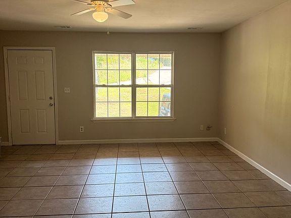 4th image of 57 Ashley Lauren Ln APT B