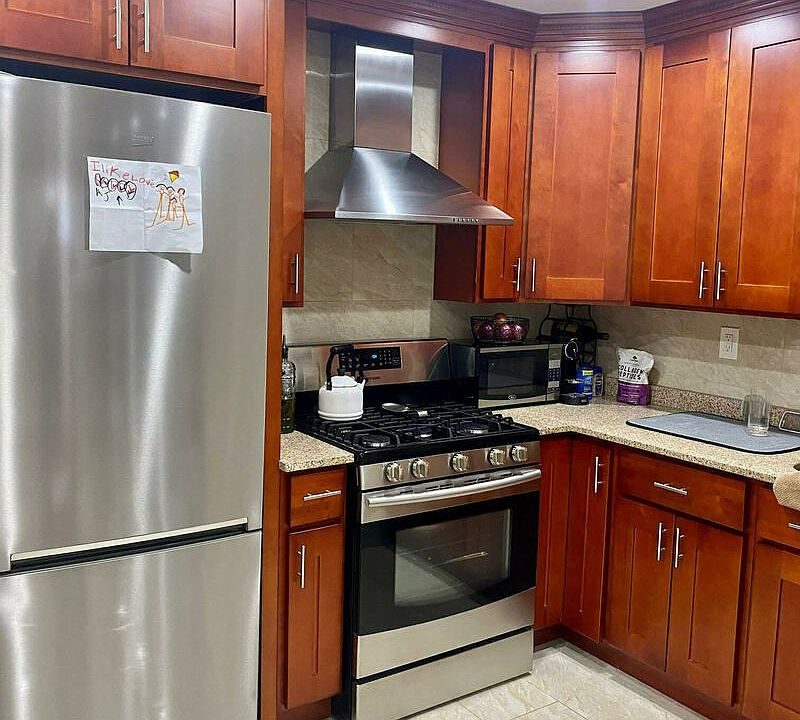 1st image of 20-50 45th St #1950
