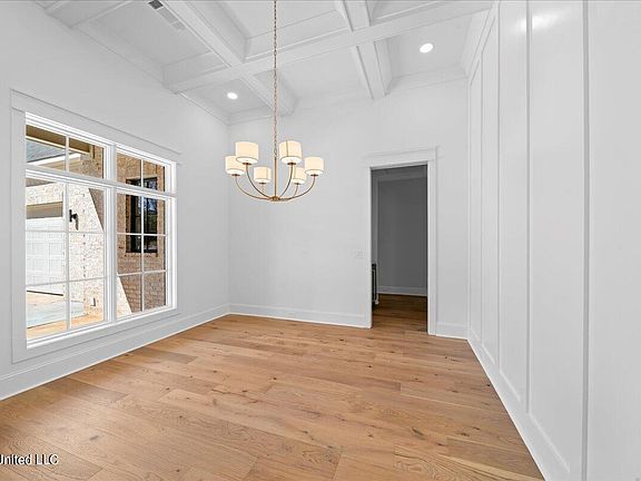 2nd image of 120 Ironwood Plantation Blvd