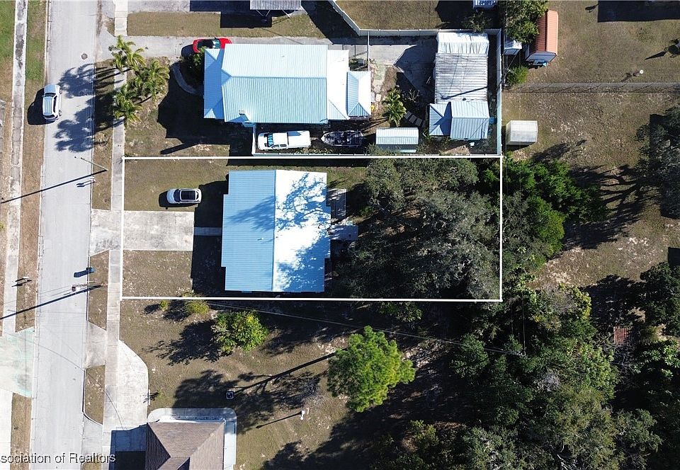 2nd image of 233 Mi La Kee Ave