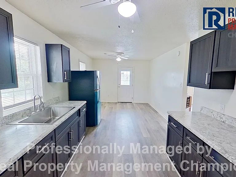 2909 Spaulding Dr — Photo 8