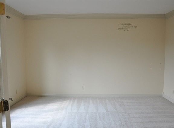 4th image of 3111 N Lake Ct
