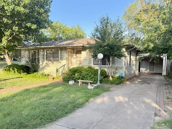 1013 Anna St, Denton, TX 76201