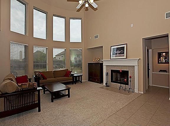 5th image of 217 Barkley Dr