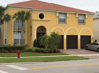 11477 SW Hillcrest Cir, Port Saint Lucie, FL 34987