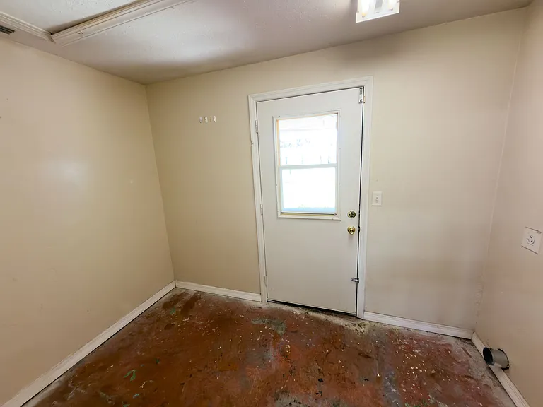 519 Lafayette St — Photo 12