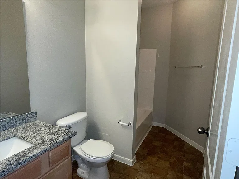 25011 Emporia Point Ct — Photo 25