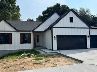 1244 Caulks Hill Rd, Saint Charles, MO 63304