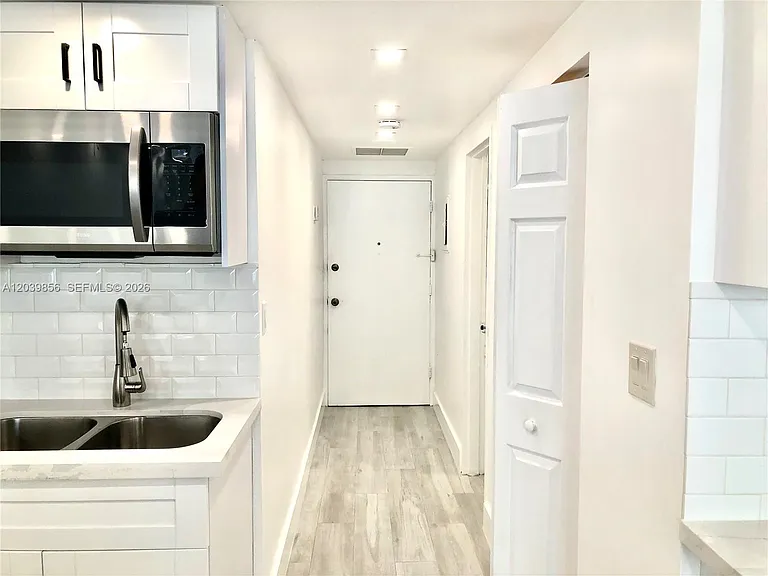 905 Brickell Bay Dr #2029 — Photo 12