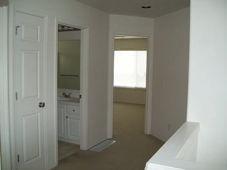 797 NE 64th Pl — Photo 5