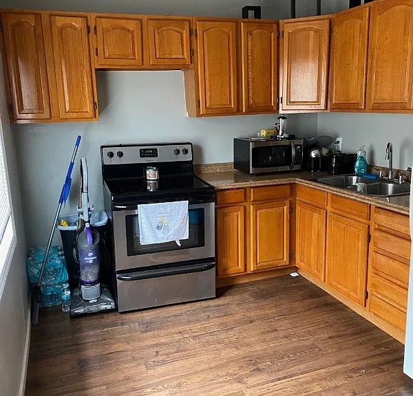 1172 Wyoming Ave #FRONT UPSTAIRS — Photo 8