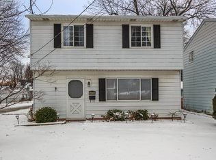 34290 Victor Dr, Eastlake, OH 44095