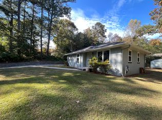 33 Hillcrest Dr, Roswell, GA 30075