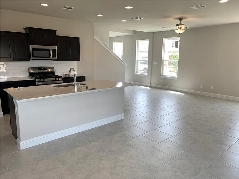 109 White Dunes Dr — Photo 5