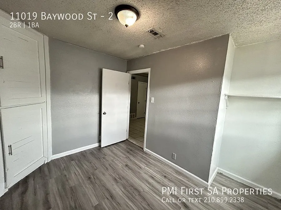 Fouplex unit ready to move in in Castle Hill! — Photo 2
