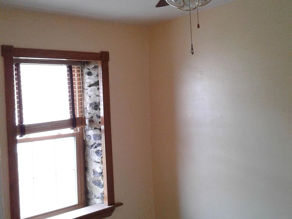 #2Bedroom window & fan