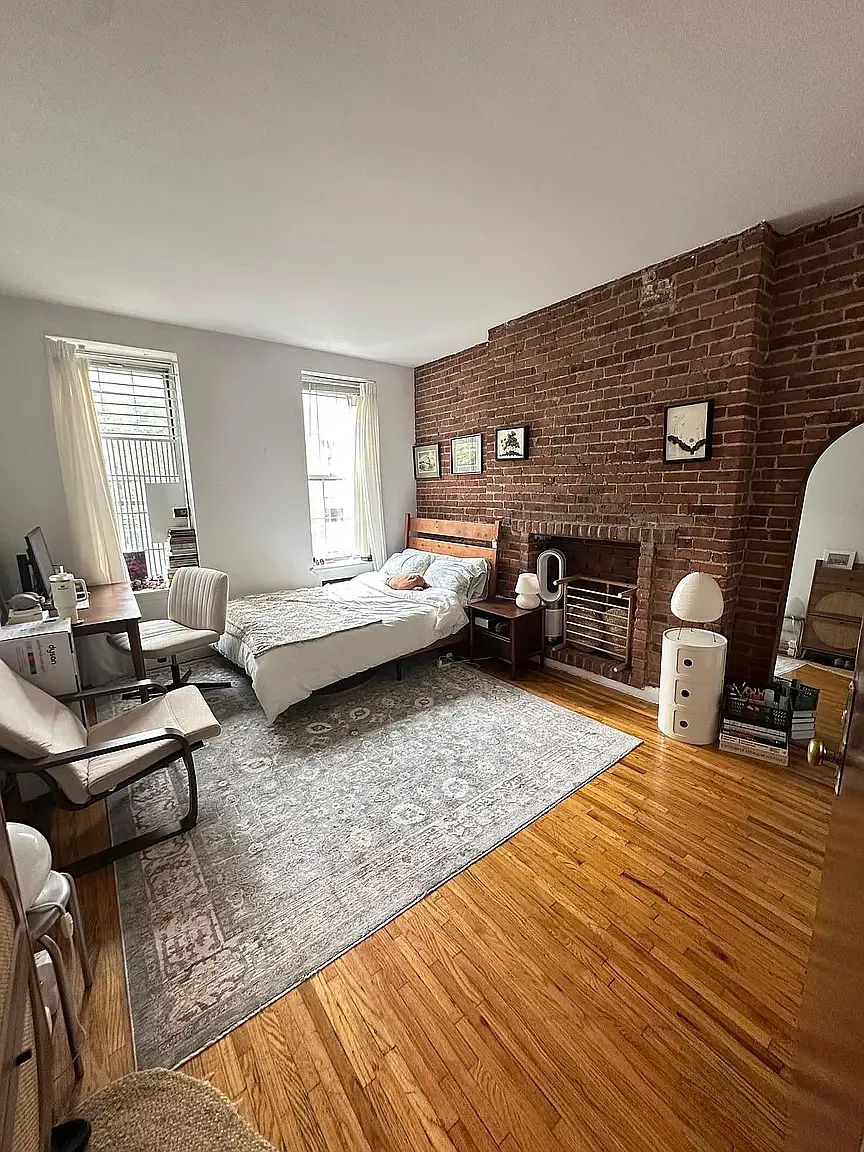 536 East 89th Street — Photo 1