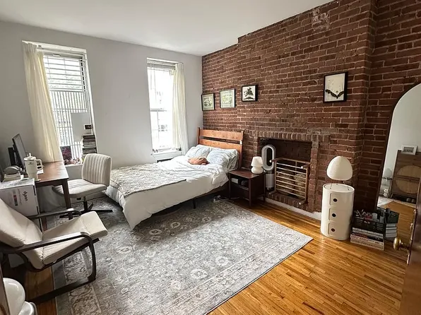 536 E 89th St APT 4B, New York, NY 10128