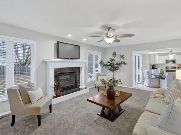 4631 Wistful Vista Dr, West Des Moines, IA 50265