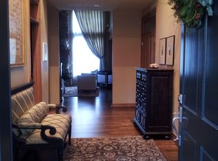 14088 Goodall Rd, Lake Oswego, OR 97034