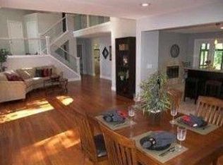 6995 Edgebrook Pl, Eden Prairie, MN 55346