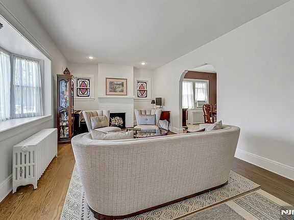 5th image of 486 Sussex Rd