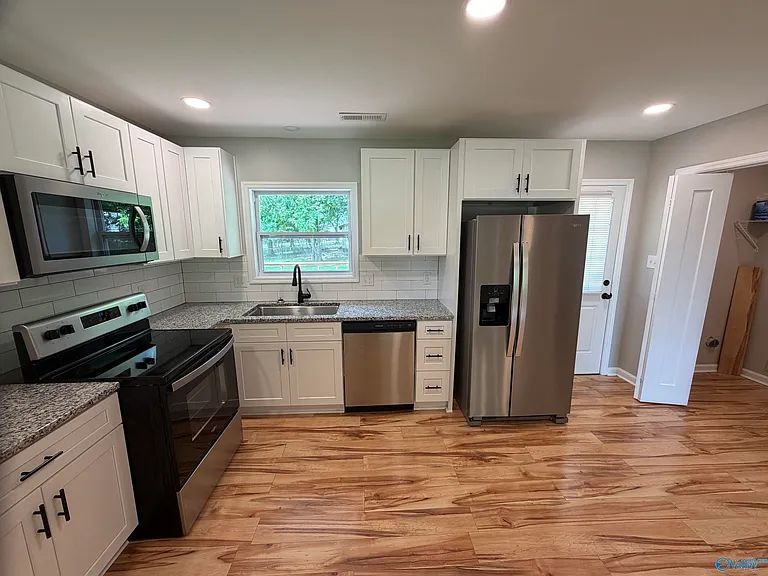 507 Woodland St NW — Photo 8