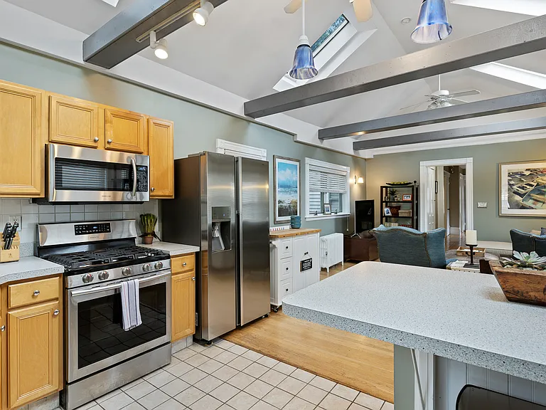 13 Saint James St #2 — Photo 12