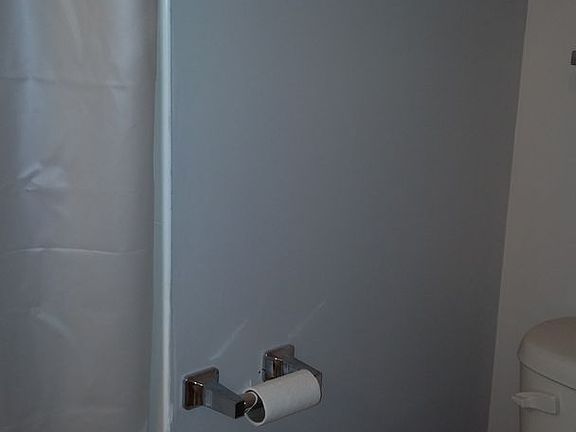 5th image of 511 N Harrison St #11